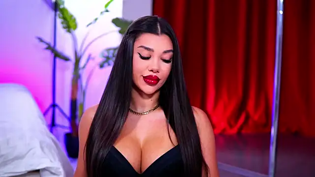 NatyDesiree online show from 11-01-25, 10:20