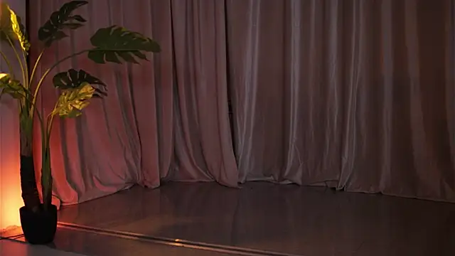 NatyDesiree online show from 05-12-26, 07:09