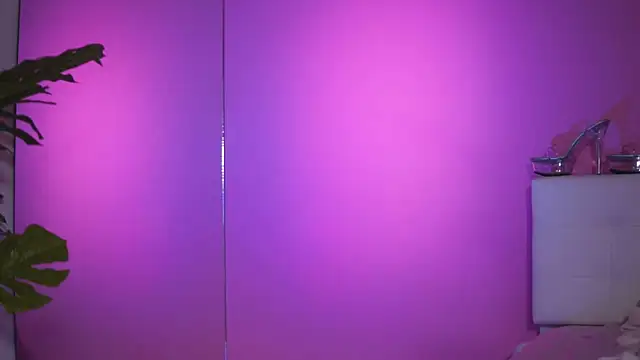 Snapshot of NatyDesiree chatting on 03-15-25, 11:29 NatyDesiree online show from 03-15-25, 11:29