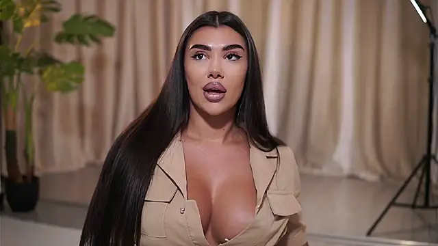 NatyDesiree online show from 07-28-26, 08:52