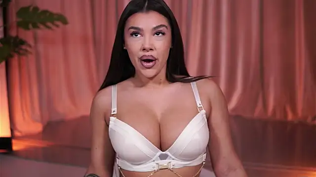 NatyDesiree online show from 04-22-26, 07:09