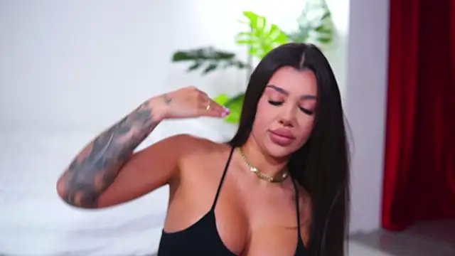 Snapshot of NatyDesiree chatting on 09-18-25, 07:11 NatyDesiree online show from 09-18-25, 07:11