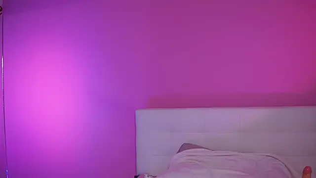 Snapshot of NatyDesiree chatting on 02-27-25, 08:13 NatyDesiree online show from 02-27-25, 08:13