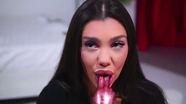 Snapshot of NatyDesiree chatting on 10-05-25, 09:22 NatyDesiree online show from 10-05-25, 09:22