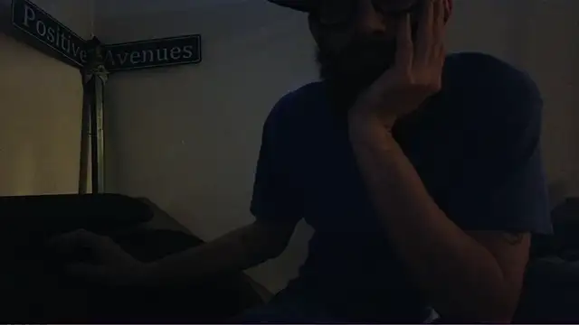 pantslesstraveler plt online show from 01-27-25, 04:22