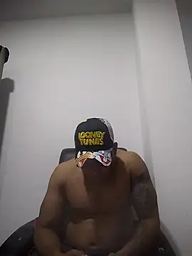 SaucyAffair0 online show from 03-11-25, 09:37