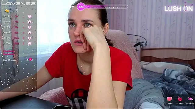 Bella  Swoon online show from 03-13-26, 05:45