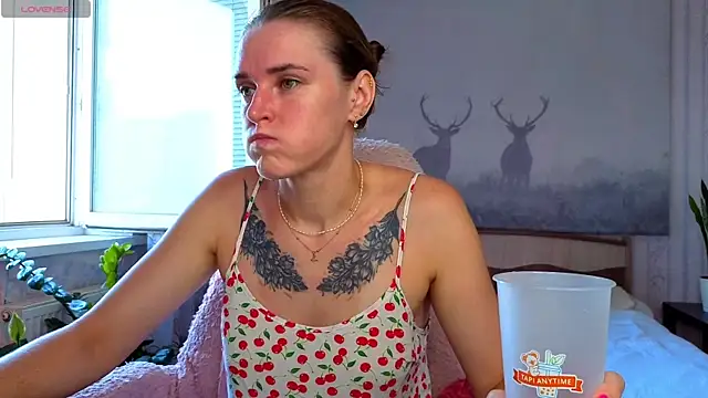 Bella  Swoon online show from 07-10-26, 03:50
