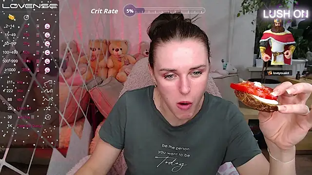 Snapshot of Bella__Swoon chatting on 09-27-25, 02:56 Bella Swoon online show from 09-27-25, 02:56