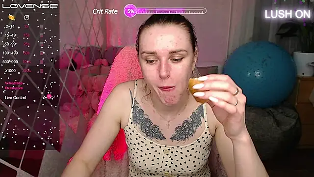 Snapshot of Bella__Swoon chatting on 03-21-25, 01:56 Bella Swoon online show from 03-21-25, 01:56