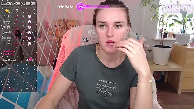 Snapshot of Bella__Swoon chatting on 09-23-25, 08:32 Bella Swoon online show from 09-23-25, 08:32