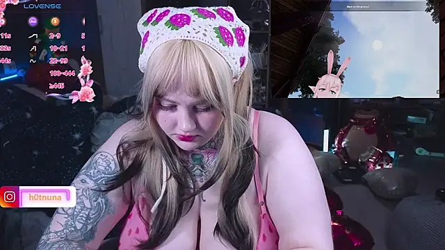 Snapshot of Byeol_Dae_ chatting on 02-14-25, 11:20 Byeol Dae online show from 02-14-25, 11:20