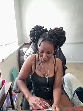 LeyaHoneybuns online show from 04-07-26, 04:20