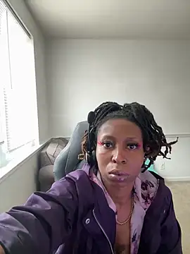 LeyaHoneybuns online show from 04-28-26, 02:54