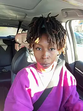 Snapshot of LeyaHoneybuns chatting on 11-02-25, 12:54 LeyaHoneybuns online show from 11-02-25, 12:54