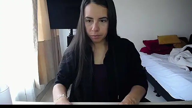 Snapshot of Mariam_Gomezxxx chatting on 10-23-25, 03:43 Mariam Gomezxxx online show from 10-23-25, 03:43