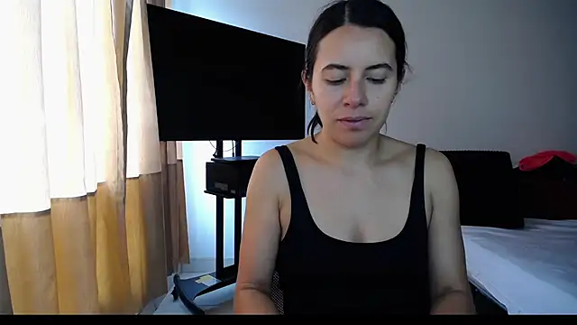 Snapshot of Mariam_Gomezxxx chatting on 10-27-25, 03:24 Mariam Gomezxxx online show from 10-27-25, 03:24