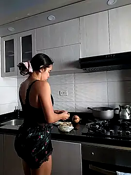 Snapshot of Mariam_Gomezxxx chatting on 01-07-26, 02:11 Mariam Gomezxxx online show from 01-07-26, 02:11