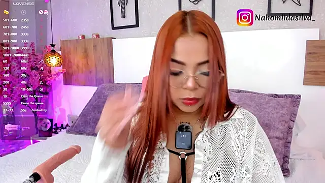 nahomiidasilva  online show from 05-07-26, 07:50