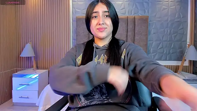 paulina sweett  online show from 12-21-25, 11:56