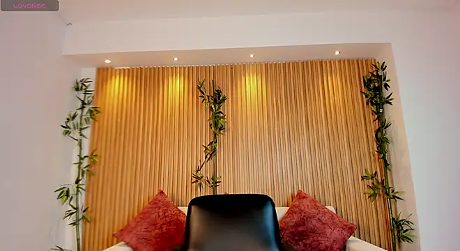 paulina sweett  online show from 04-18-26, 12:29