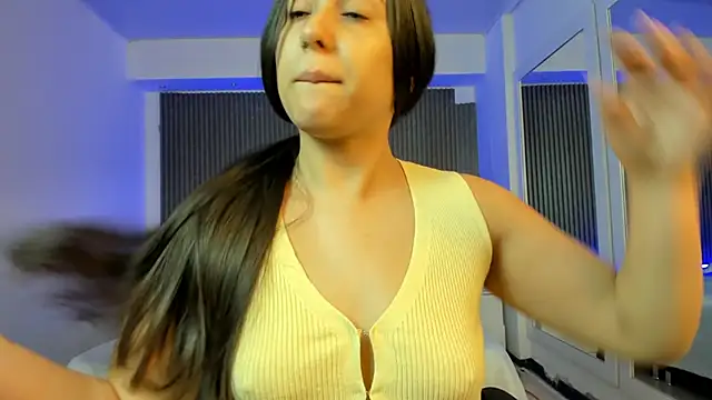 paulina sweett  online show from 01-12-26, 11:17