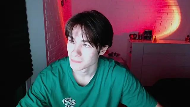 MarkusDean online show from 10-21-25, 04:17