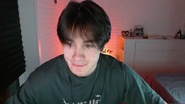 MarkusDean online show from 10-26-25, 04:51