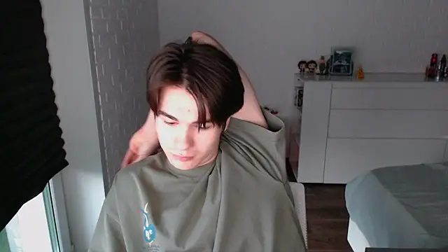 MarkusDean online show from 10-04-25, 02:35