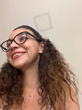 uniquerossie online show from 12-23-25, 08:02