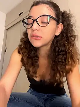 uniquerossie online show from 01-14-26, 07:45