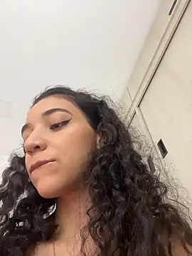 uniquerossie online show from 02-15-26, 07:09