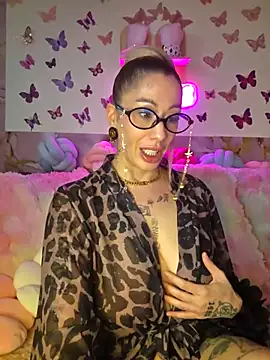 Chachou000 online show from 05-18-26, 05:23