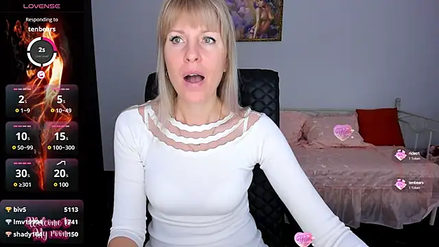 Snapshot of Anita_Tayson chatting on 02-08-25, 10:18 Anita Tayson online show from 02-08-25, 10:18