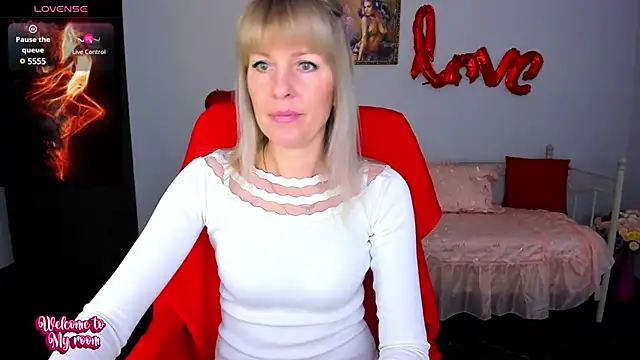 Snapshot of Anita_Tayson chatting on 02-18-25, 07:21 Anita Tayson online show from 02-18-25, 07:21