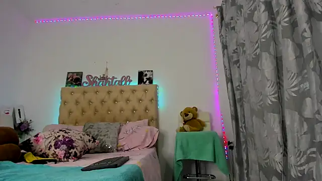 shantallhotxx online show from 10-07-25, 03:46