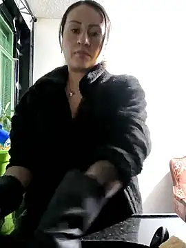 LuisaFernanda170823 online show from 12-17-25, 12:15