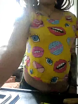 Snapshot of LuisaFernanda170823 chatting on 09-29-25, 12:17 LuisaFernanda170823 online show from 09-29-25, 12:17