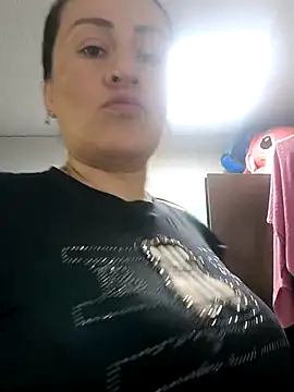 LuisaFernanda170823 online show from 10-25-25, 02:28