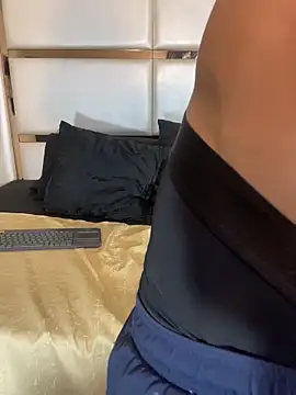 ALAN SANTHOS online show from 04-10-26, 05:14