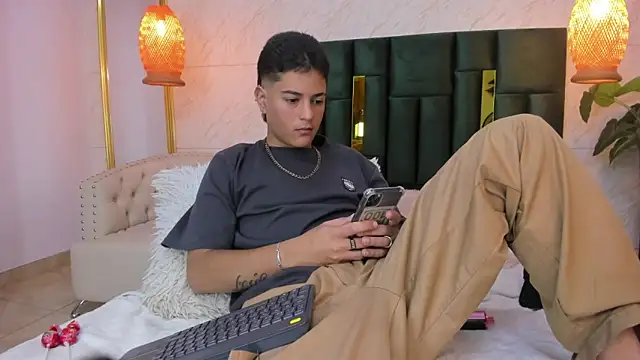 Levy Steve online show from 11-15-25, 04:27