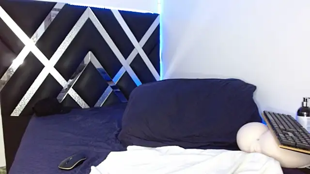 Levy Steve online show from 04-11-26, 06:22