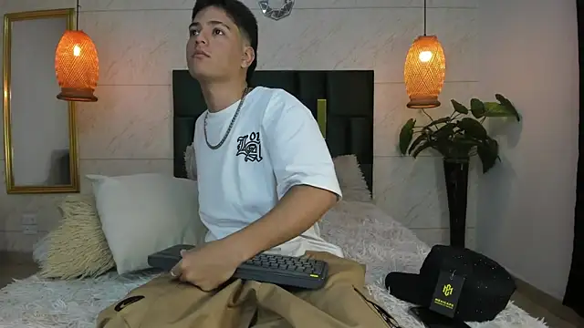 Levy Steve online show from 11-05-25, 03:42