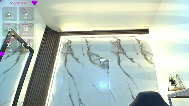 Lindsey8 online show from 02-13-26, 01:00