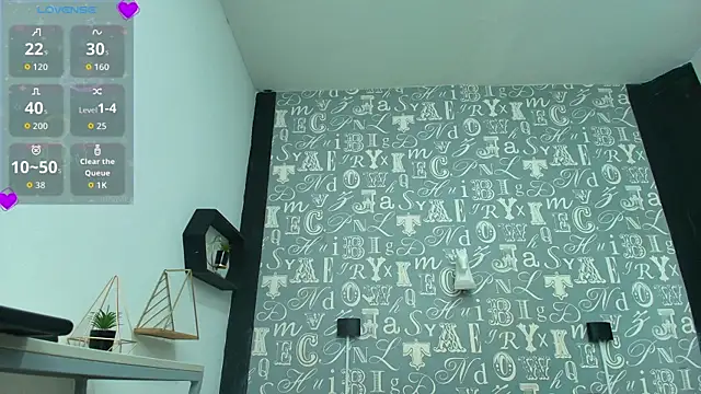 Lindsey8 online show from 11-18-25, 12:30