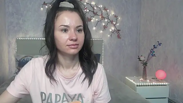 KaraCriegs online show from 02-21-26, 06:32