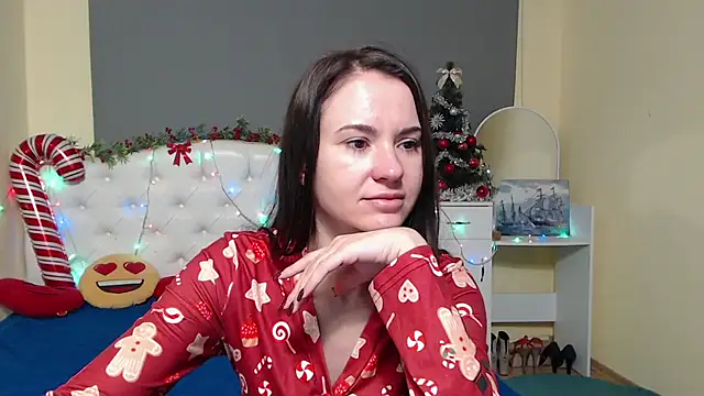 KaraCriegs online show from 12-14-25, 06:46