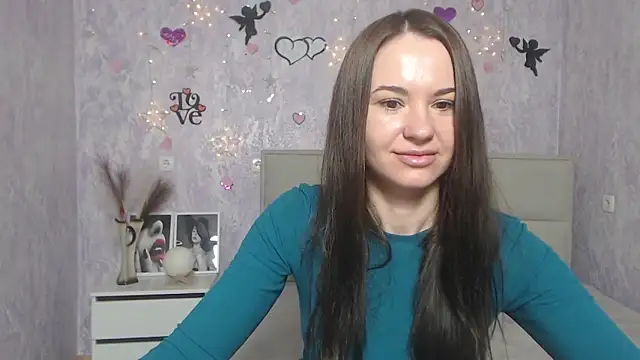Snapshot of KaraCriegs chatting on 03-09-25, 06:21 KaraCriegs online show from 03-09-25, 06:21