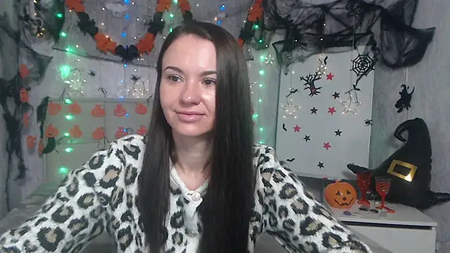 KaraCriegs online show from 10-25-25, 05:13