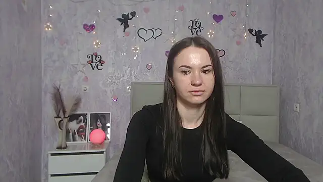 Snapshot of KaraCriegs chatting on 03-09-25, 12:10 KaraCriegs online show from 03-09-25, 12:10